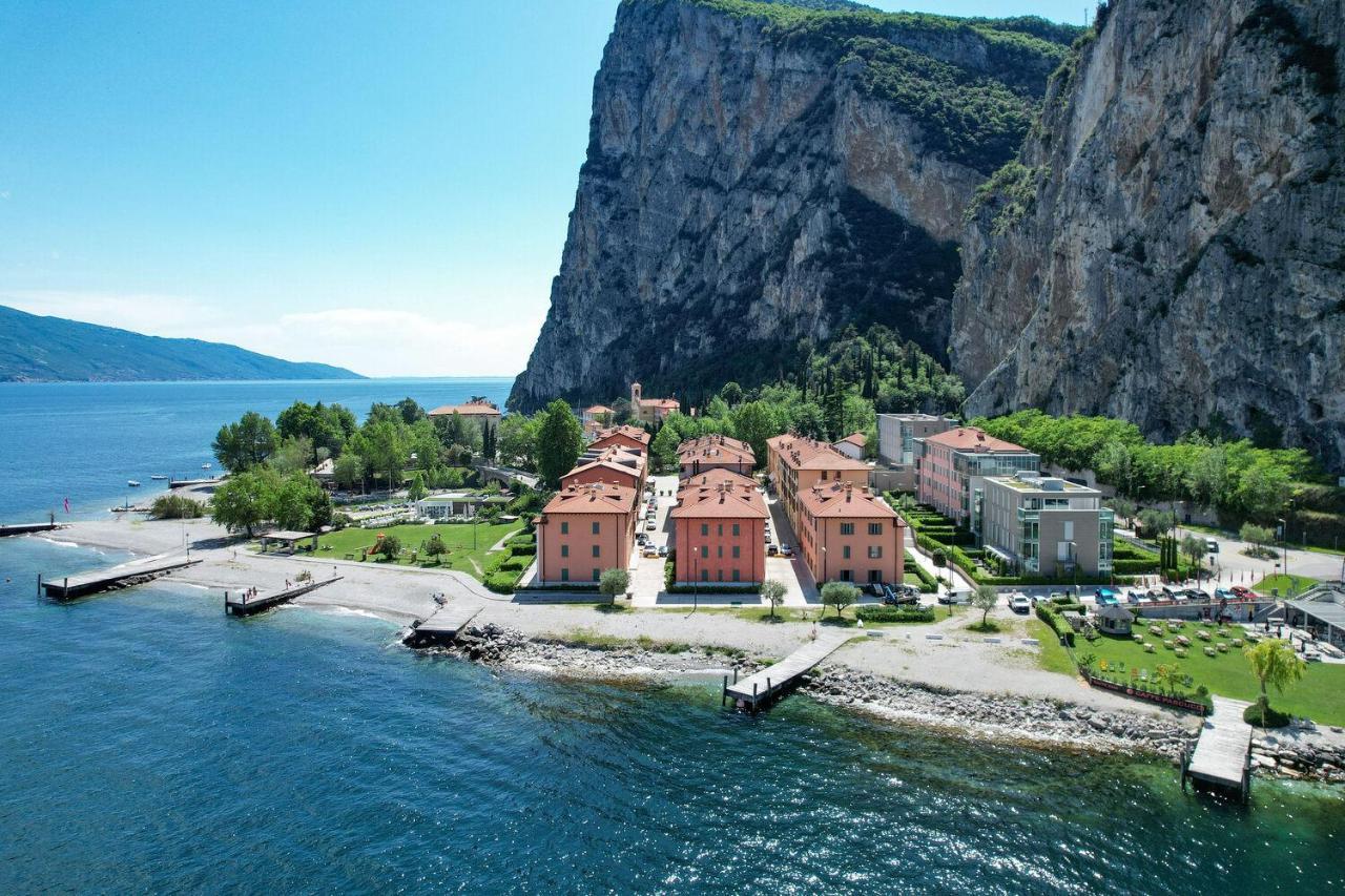 Sail Home - Apartments For Wind Lovers Кампионе-дель-Гарда Экстерьер фото